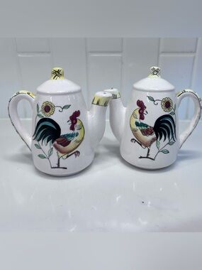 Vintage Lefton Rooster Teapot Salt And Pepper Shakers #30232